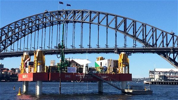 Rig in Sydney Harbour